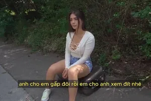 Chàng trai trẻ địt bà chủ lầu xanh lồn vẫn khít