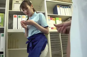 Yui hatano chăm sóc hộ cậu con trai của đối tác kinh doanh lớn